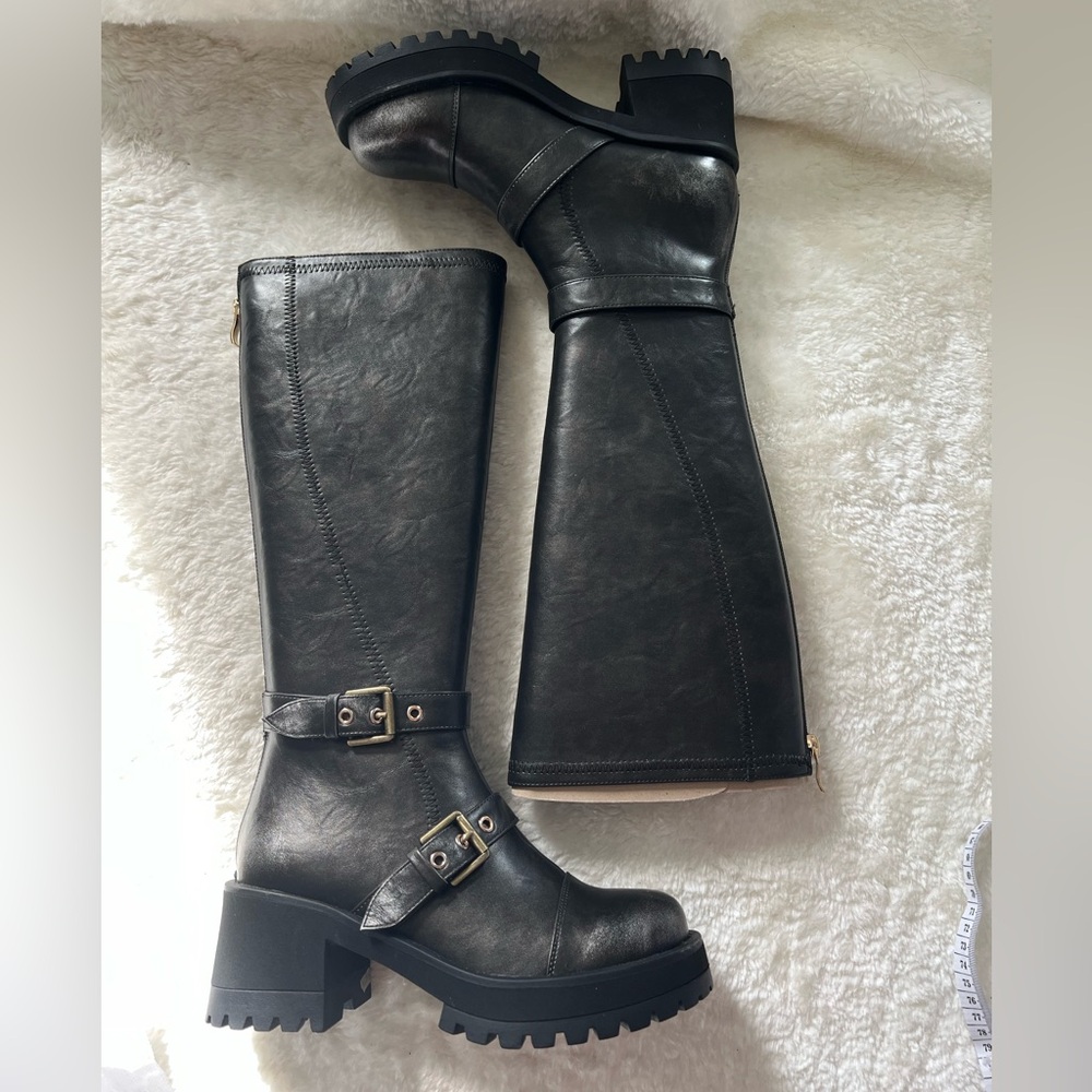 Stylish Black Knee-High Boots